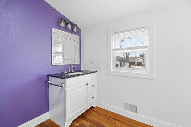 1881 W Main STREET, Little Chute, WI 54911