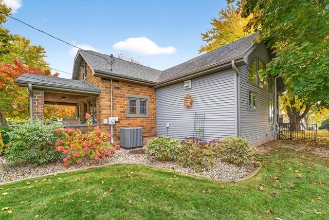 1881 W Main STREET, Little Chute, WI 54911