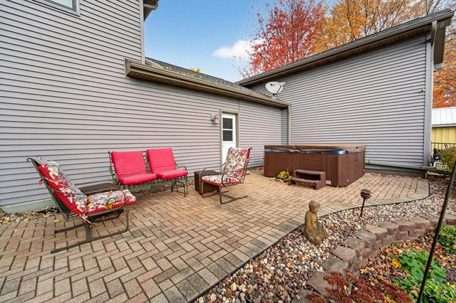 1881 W Main STREET, Little Chute, WI 54911