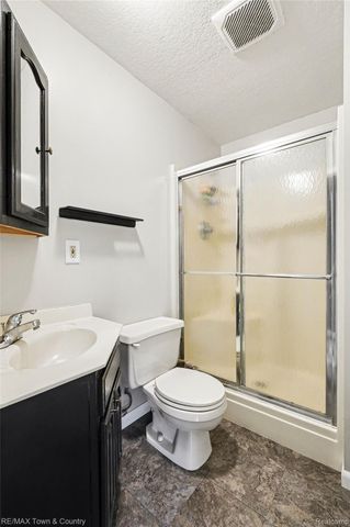 6360 W Frances Road, Vienna Charter Township, MI 48420