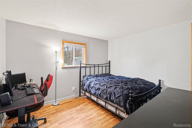 6360 W Frances Road, Vienna Charter Township, MI 48420