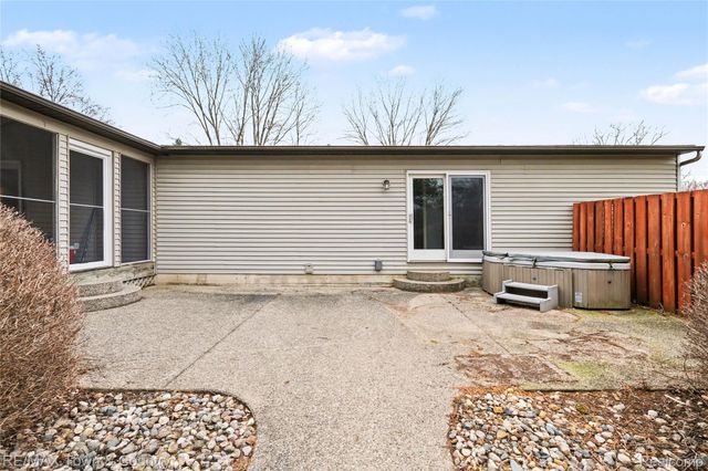 6360 W Frances Road, Vienna Charter Township, MI 48420