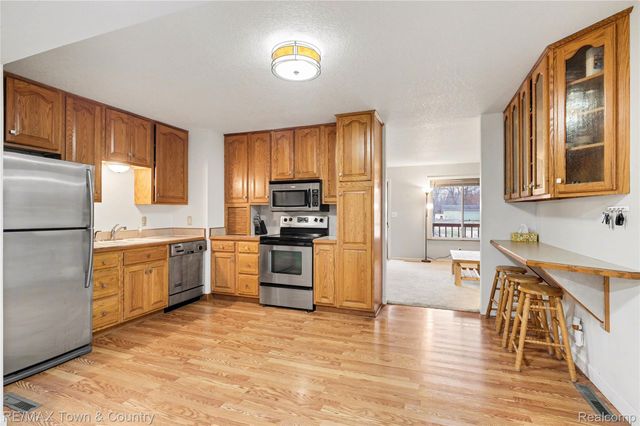 6360 W Frances Road, Vienna Charter Township, MI 48420