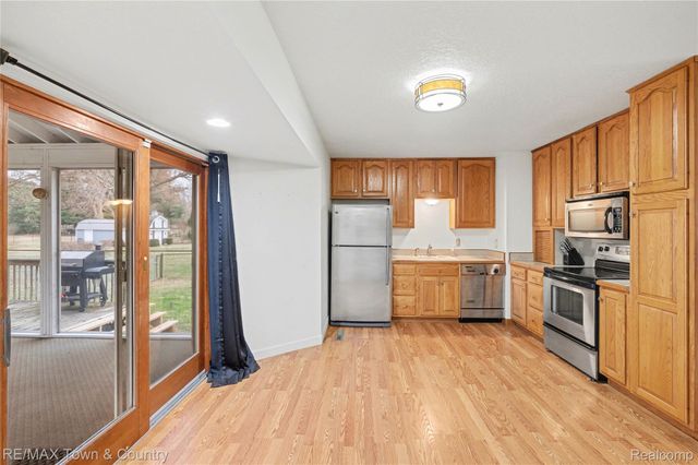 6360 W Frances Road, Vienna Charter Township, MI 48420