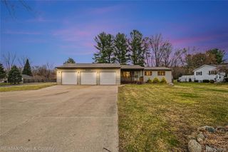 6360 W Frances Road, Vienna Charter Township, MI 48420