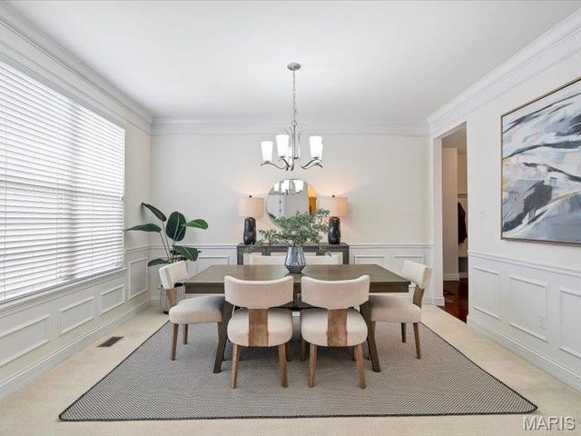 718 Savannah Crossing Way, Chesterfield, MO 63017