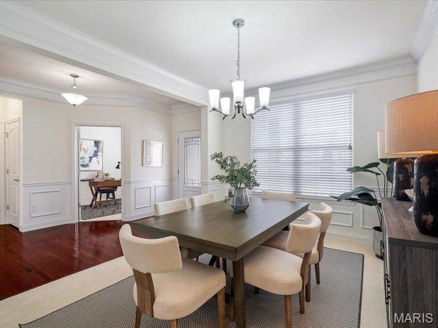 718 Savannah Crossing Way, Chesterfield, MO 63017