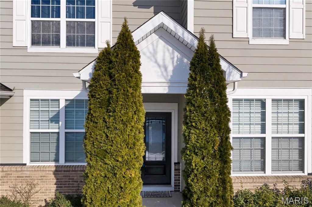 718 Savannah Crossing Way, Chesterfield, MO 63017