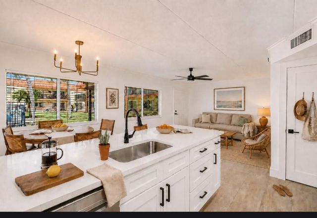 10375 PARADISE BOULEVARD 51, Treasure Island, FL 33706