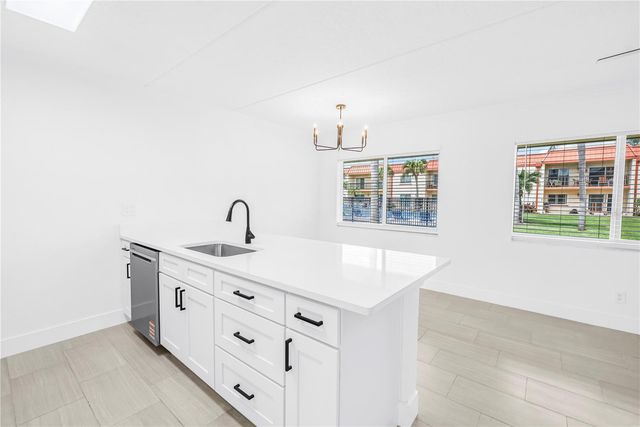 10375 PARADISE BOULEVARD 51, Treasure Island, FL 33706