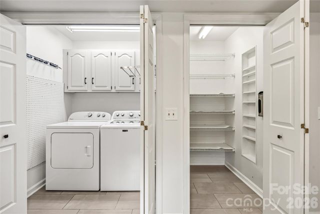 205 N Scarlet Oak Lane, Hendersonville, NC 28791