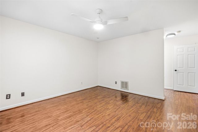 205 N Scarlet Oak Lane, Hendersonville, NC 28791
