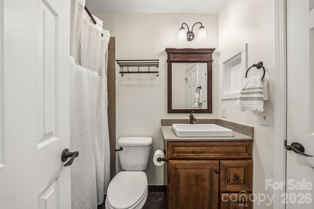 205 N Scarlet Oak Lane, Hendersonville, NC 28791