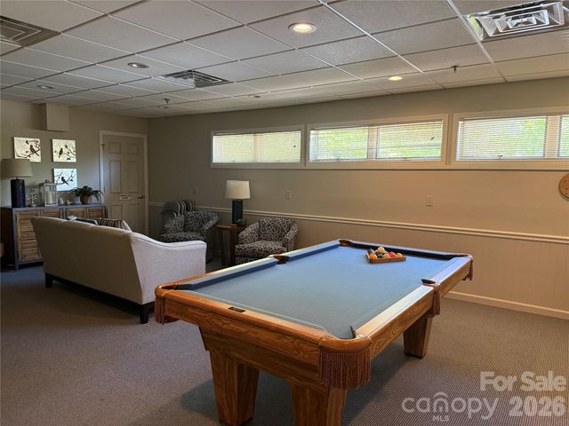 205 N Scarlet Oak Lane, Hendersonville, NC 28791
