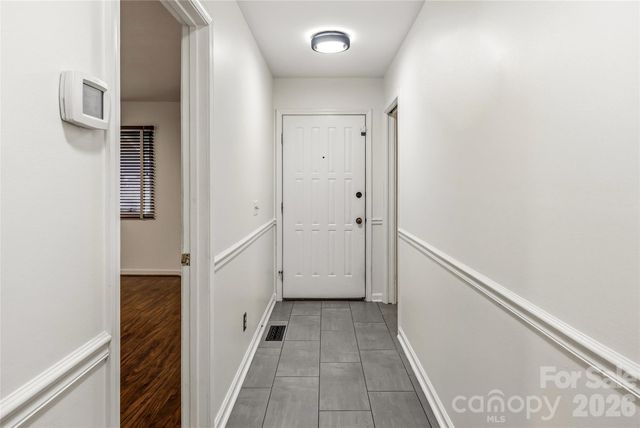 205 N Scarlet Oak Lane, Hendersonville, NC 28791