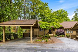 205 N Scarlet Oak Lane, Hendersonville, NC 28791