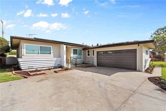 858 W Yale, Ontario, CA 91762