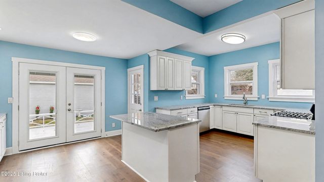 2221 Lowell Ave, Louisville, KY 40205