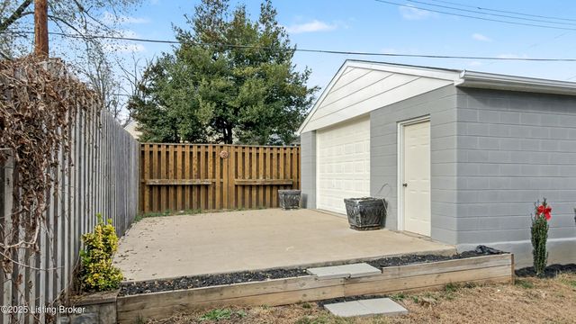 2221 Lowell Ave, Louisville, KY 40205