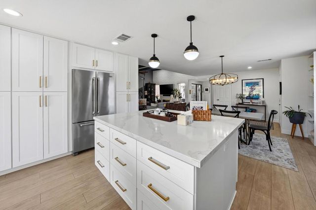 65 Camino Arroyo N, Palm Desert, CA 92260
