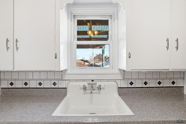 1020 KANSAS CITY, Rapid City, SD 57701