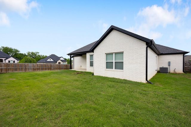 2881 E Bitterroot Street, Fayetteville, AR 72701