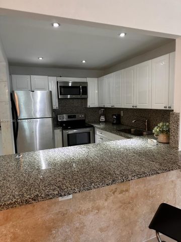 2301 Collins Ave 632, Miami Beach, FL 33139