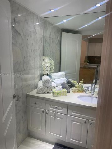 2301 Collins Ave 632, Miami Beach, FL 33139