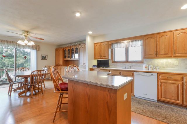 N2783 COUNTY ROAD QQ, Waupaca, WI 54981