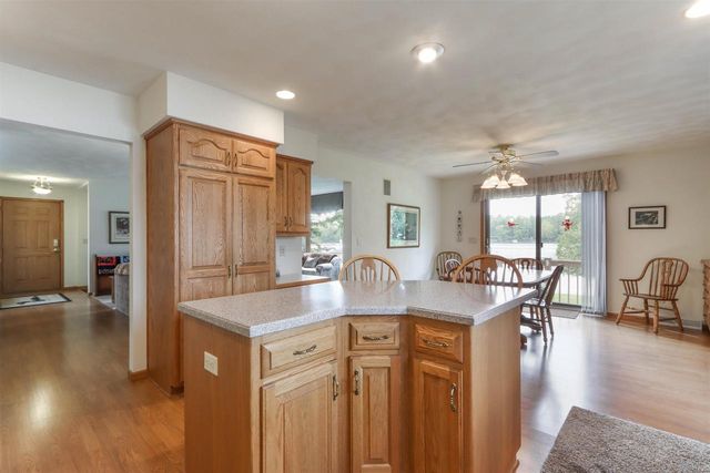 N2783 COUNTY ROAD QQ, Waupaca, WI 54981