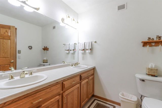 N2783 COUNTY ROAD QQ, Waupaca, WI 54981