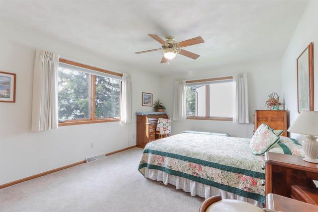 N2783 COUNTY ROAD QQ, Waupaca, WI 54981