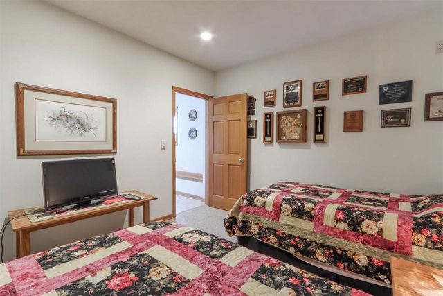 N2783 COUNTY ROAD QQ, Waupaca, WI 54981