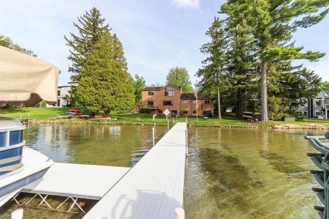 N2783 COUNTY ROAD QQ, Waupaca, WI 54981