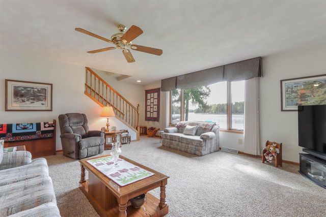 N2783 COUNTY ROAD QQ, Waupaca, WI 54981