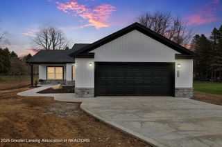 922 High Street, Charlotte, MI 48813