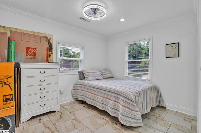 22 Costwold Terrace, Taylors, SC 29687