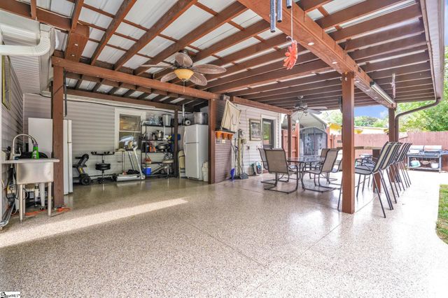 22 Costwold Terrace, Taylors, SC 29687