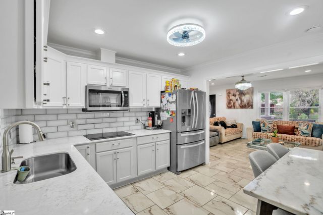 22 Costwold Terrace, Taylors, SC 29687