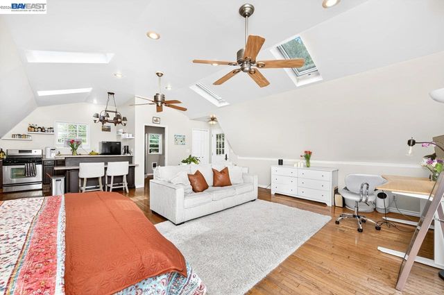 35655 Palomares Rd, Castro Valley, CA 94552