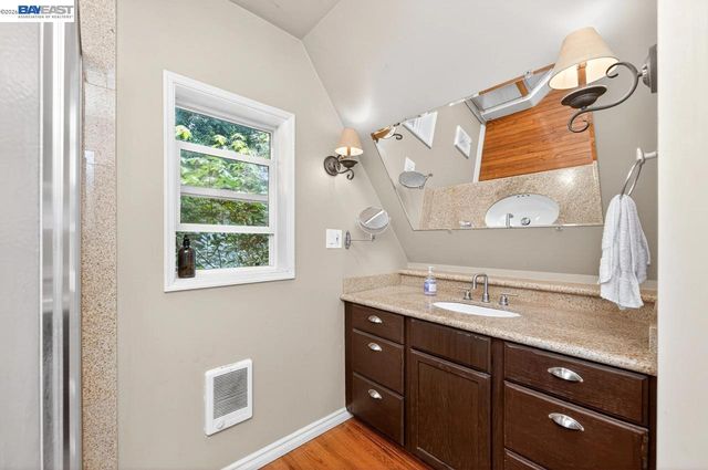 35655 Palomares Rd, Castro Valley, CA 94552