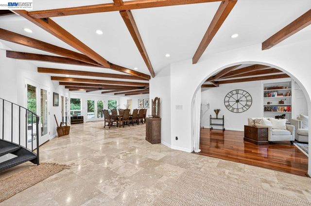 35655 Palomares Rd, Castro Valley, CA 94552