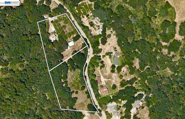 35655 Palomares Rd, Castro Valley, CA 94552