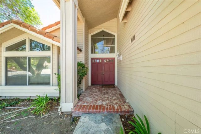 914 Sterling Oaks Court, Oak Park, CA 91377