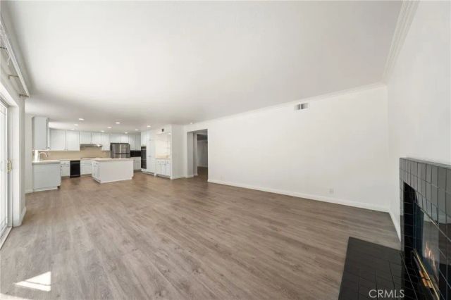 914 Sterling Oaks Court, Oak Park, CA 91377