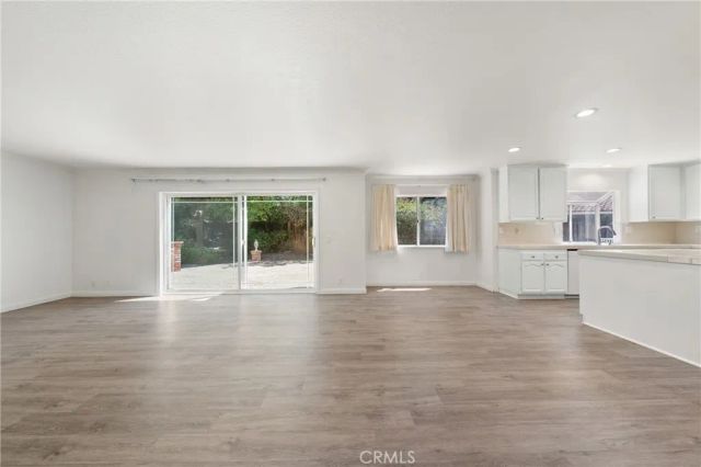 914 Sterling Oaks Court, Oak Park, CA 91377