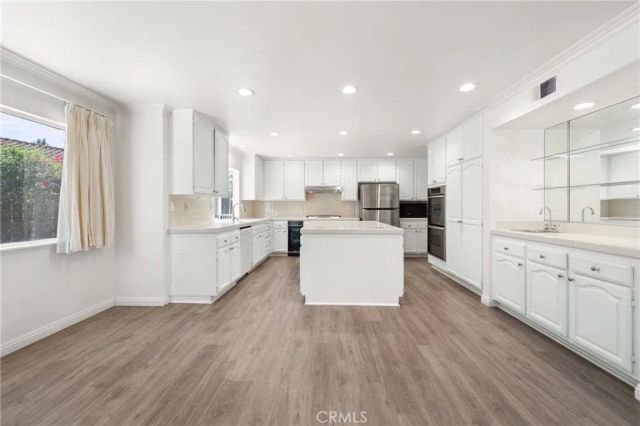 914 Sterling Oaks Court, Oak Park, CA 91377