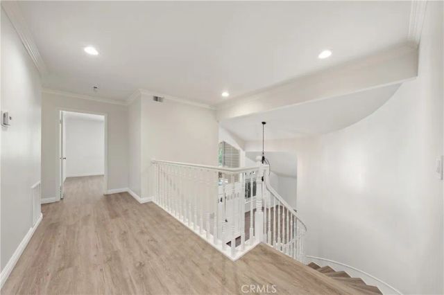 914 Sterling Oaks Court, Oak Park, CA 91377