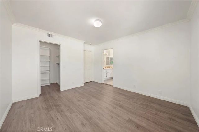 914 Sterling Oaks Court, Oak Park, CA 91377