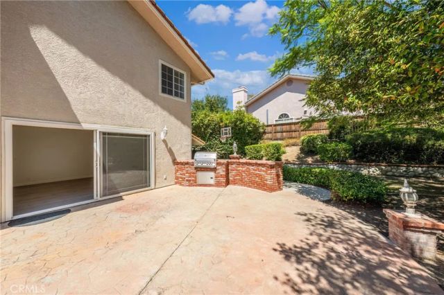 914 Sterling Oaks Court, Oak Park, CA 91377